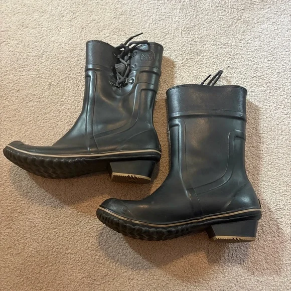 Sorel Mid Calf Rubber Rain Boots Chelsea Pull On Womens size 6.5 Black Low Heel - Picture 3 of 4